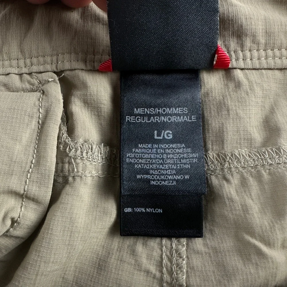 The North Face Mens Khaki Tan Nylon Ripstop Cargo Shorts Large Regular 9 Inseam